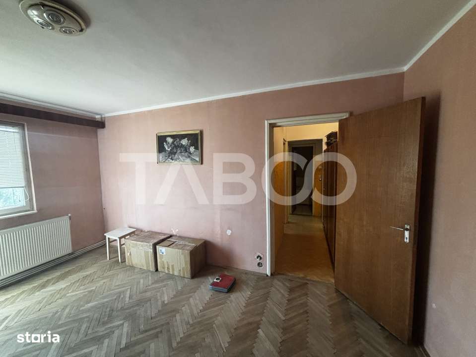 Apartament de vanzare 3 camere 50 mp utili zona Mihai Viteazul - Imagine principală: 2/9