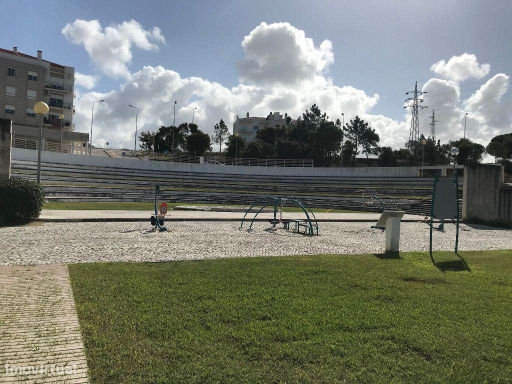 Terreno p/ Construção em Altura em Loteamento c/ Infraestruturas/Qu...-2