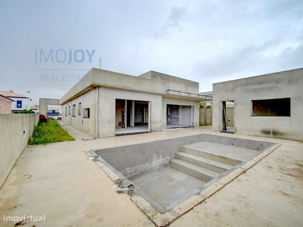 Moradia Luxuosa com Piscina em Azeitão - Grande imagem: 2/41