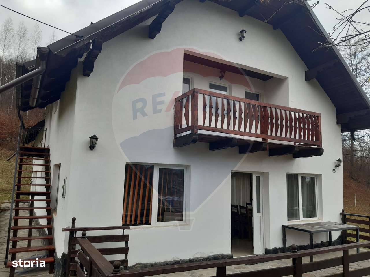 Casă / Vilă cu 7 camere de vânzare în zona Bran-Tohanita-1