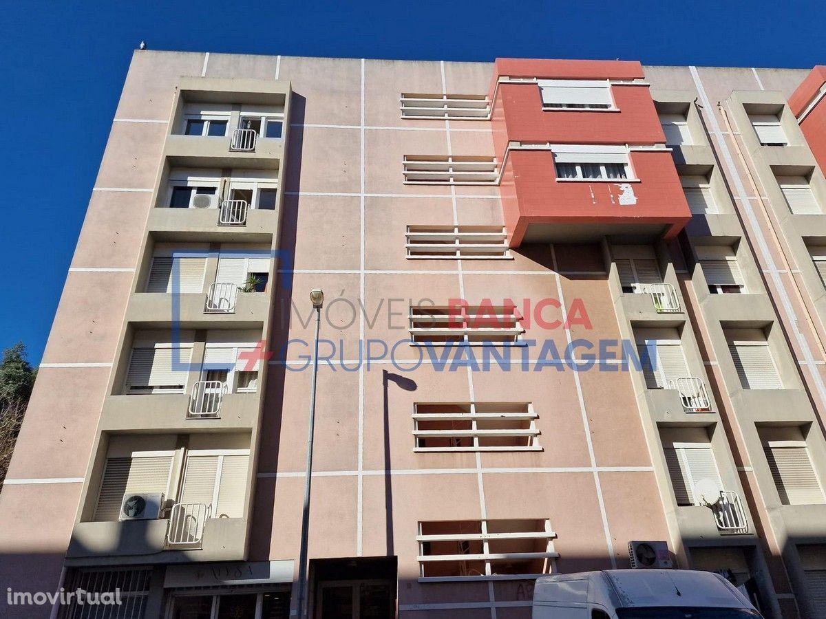 APARTAMENTO T2 CAPARICA