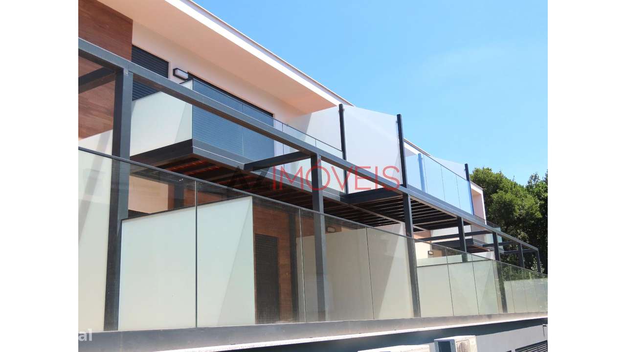 MORADIA NOVA T4 NO CENTRO DE LEIRIA-39