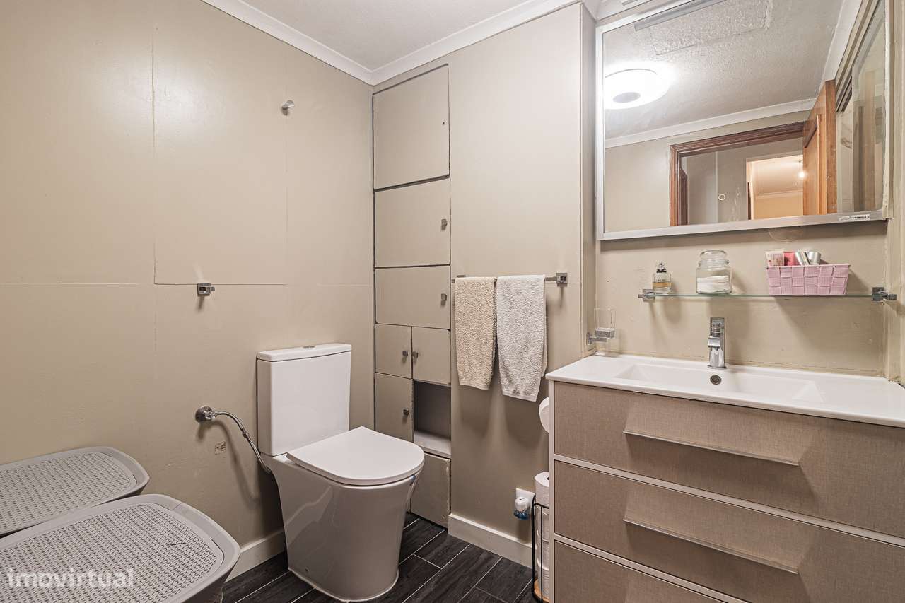 Apartamento num Primeiro Andar na Quinta do Conde-20