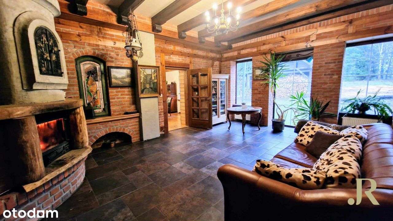 Rezydencja Mieszkalna Typu Dworskiego-4