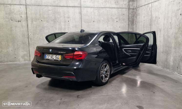 BMW 330 e iPerformance Pack M - 12