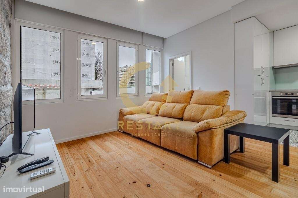 T2  Renovado para venda no Centro do Porto-5