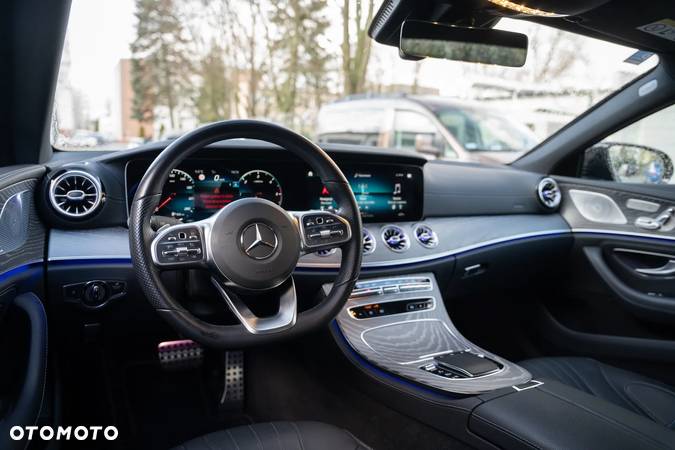 Mercedes-Benz CLS 300 d 4-Matic AMG - 17