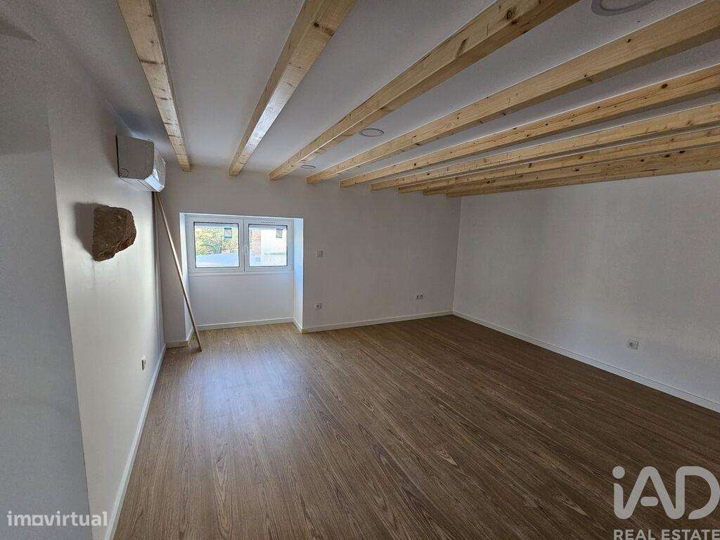 Casa / Villa T3 em Santiago e São Simão de Litém e Albergaria dos Doze - Grande imagem: 5/39