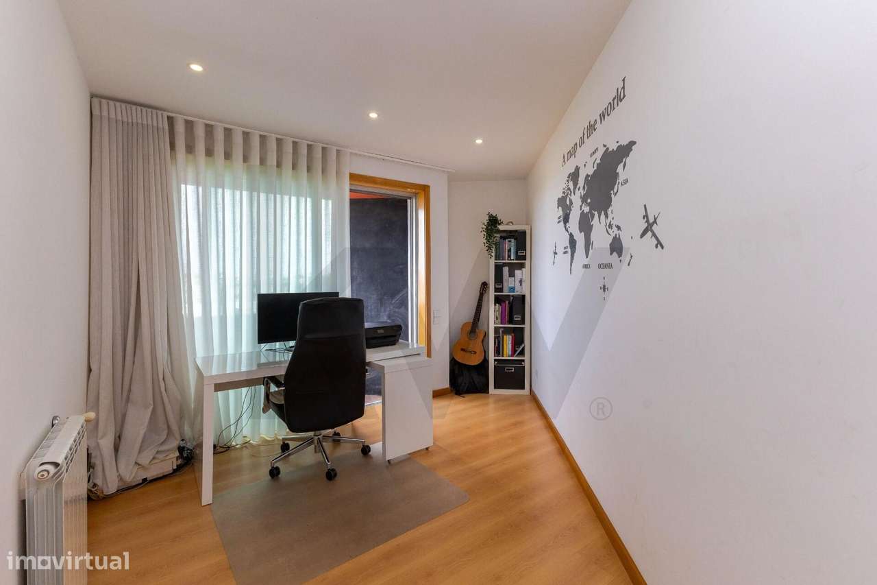 Apartamento T4 com garagem em Mourões, Póvoa de Varzim-23