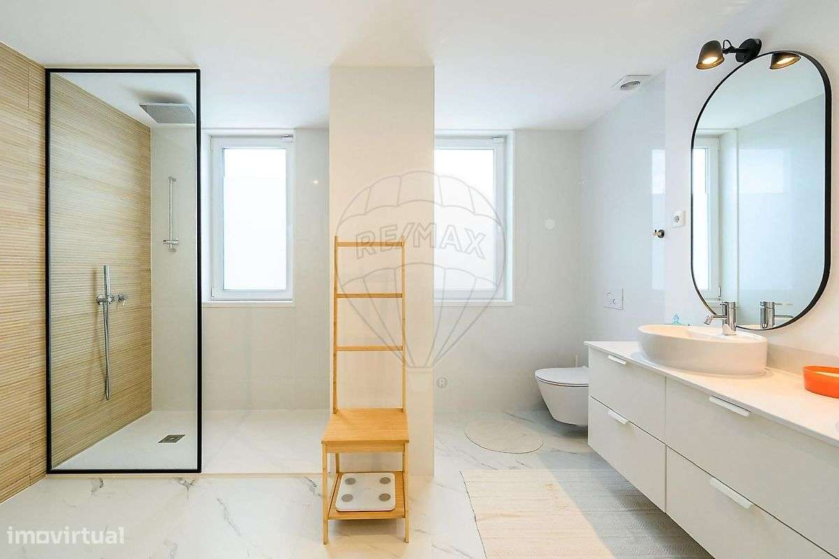 Moradia T5 para venda-18