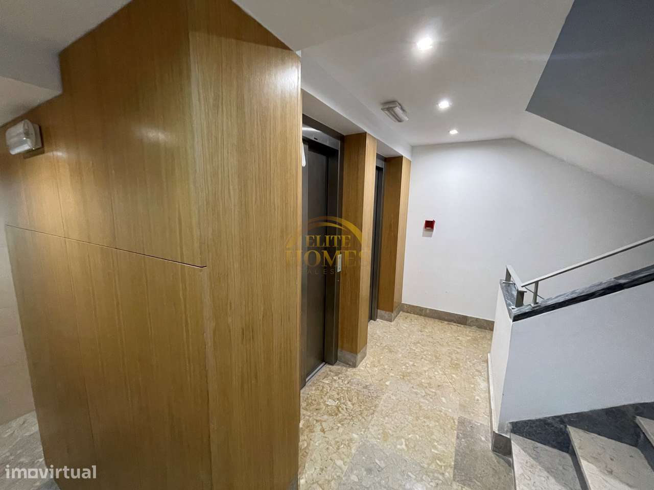 Apartamento T5 convertido num Luxuoso T3 – Av. Conde Valbom, Avenidas-16