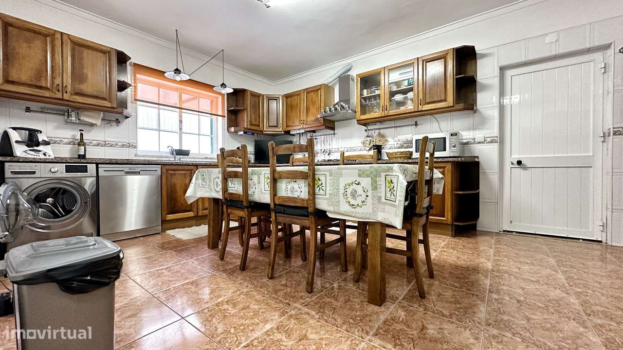 Moradia Geminada T4 – Quinta do Conde (Boa Água)-7