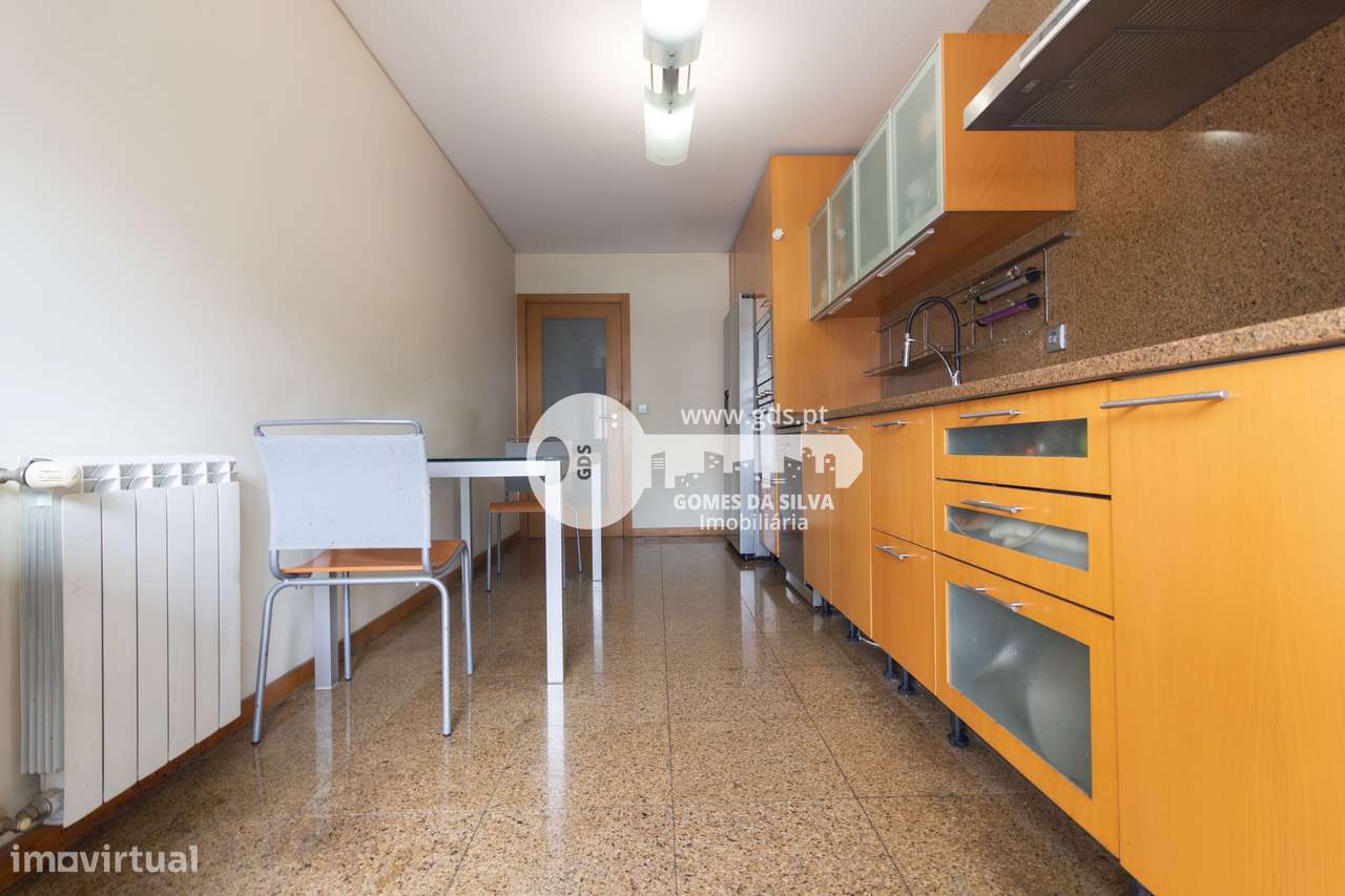 Apartamento T3 com excelentes áreas – Celeirós, Braga-12