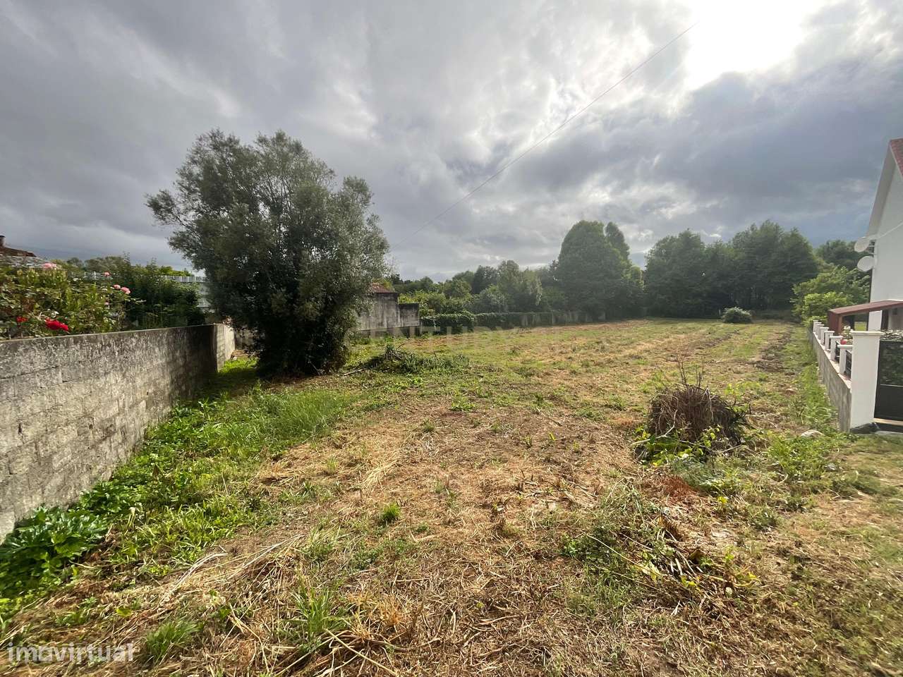 Terreno com Vista para a Montanha em Lanheses - Grande imagem: 2/10