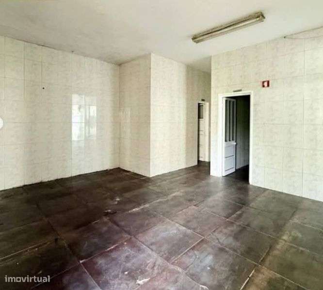 Espaço comercial com potencial Residencial Vilela-Paredes - Grande imagem: 4/8