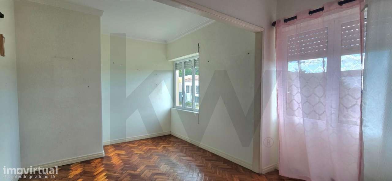 Apartamento T4 com logradouro, no centro de Ponta Delgada junto ao Jar - Grande imagem: 4/16