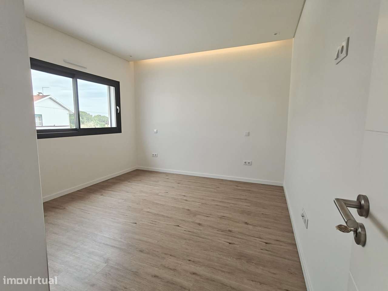 Moradia T4 c/ Certificação Energética A+ | Aveiras de Cima-7