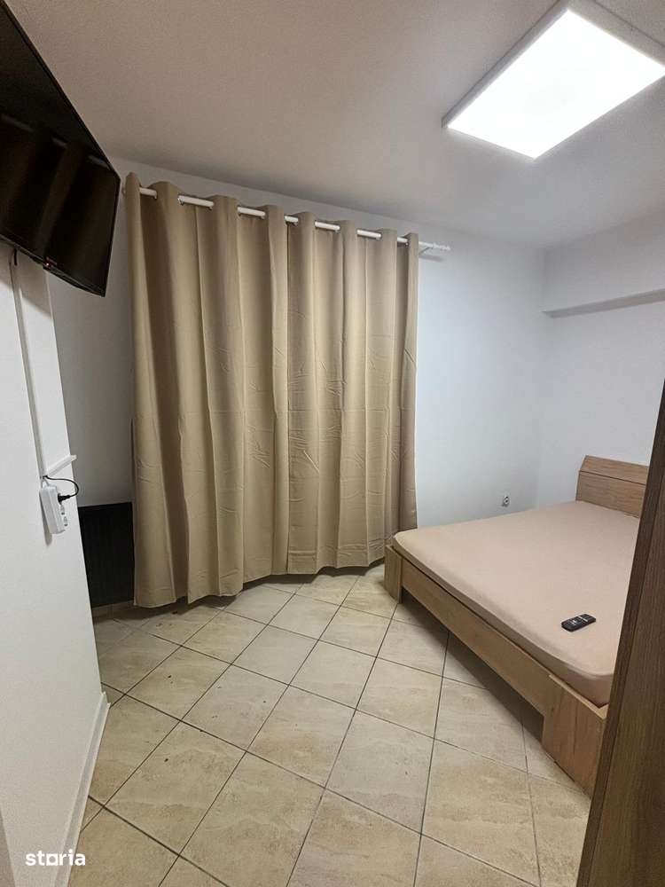 GARSONIERA IEFTINA SECTOR 4 negociabil - Imagine principală: 5/10