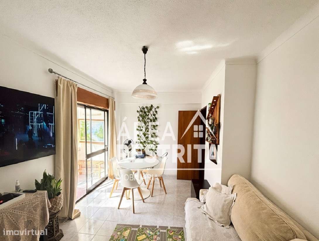 Apartamento T2  na Medideira, Seixal