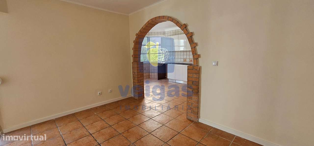Apartamento T2 transf. em T3 Tapada das Mercês-6