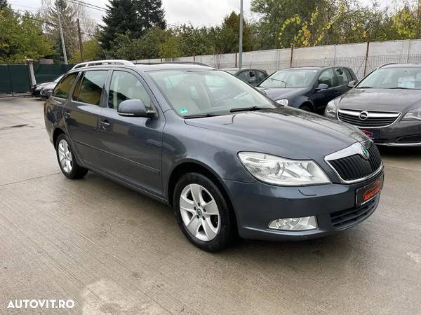 Skoda Octavia Combi 1.6 TDI DPF Elegance - 2