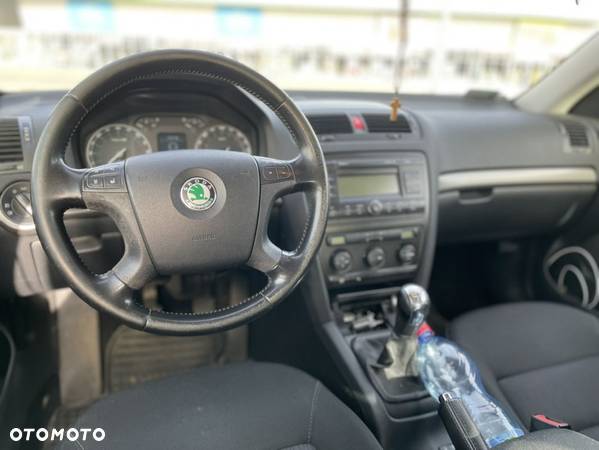 Skoda Octavia 2.0 TDI Ambiente - 17