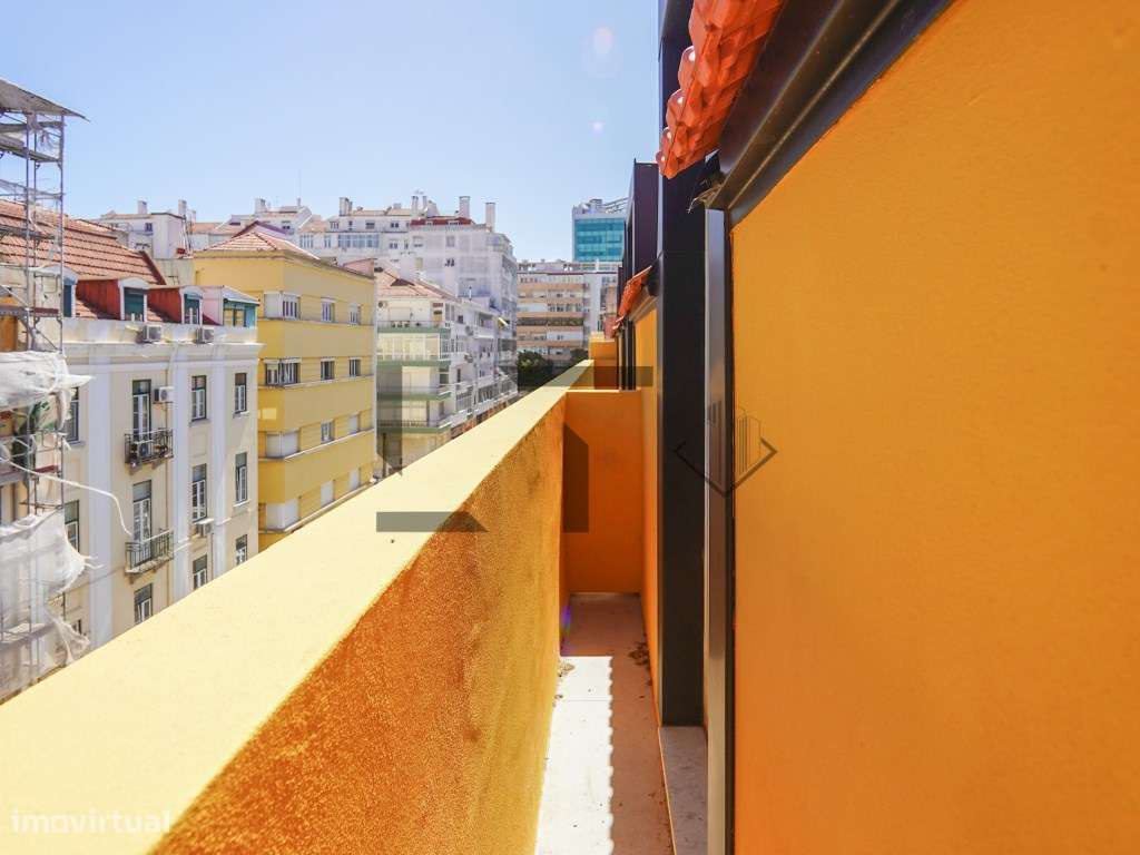 Apartamento T2 Renovado para Venda junto ao IPO, em 7 Rios, Lisboa - Grande imagem: 4/20