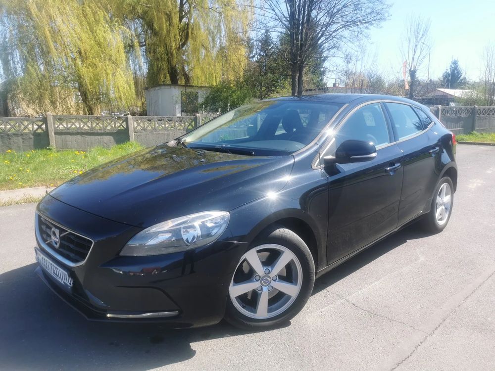 Volvo V40 II T2 Summum 2016