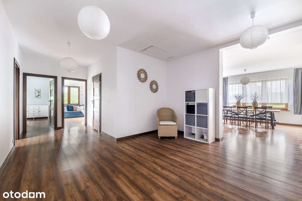 Przestronny dom wolnostojący z ogrodem-6