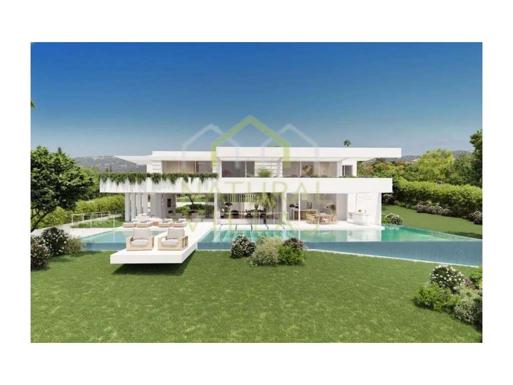 Duas Moradias Isoladas T5 e T3 na zona de Loulé-0