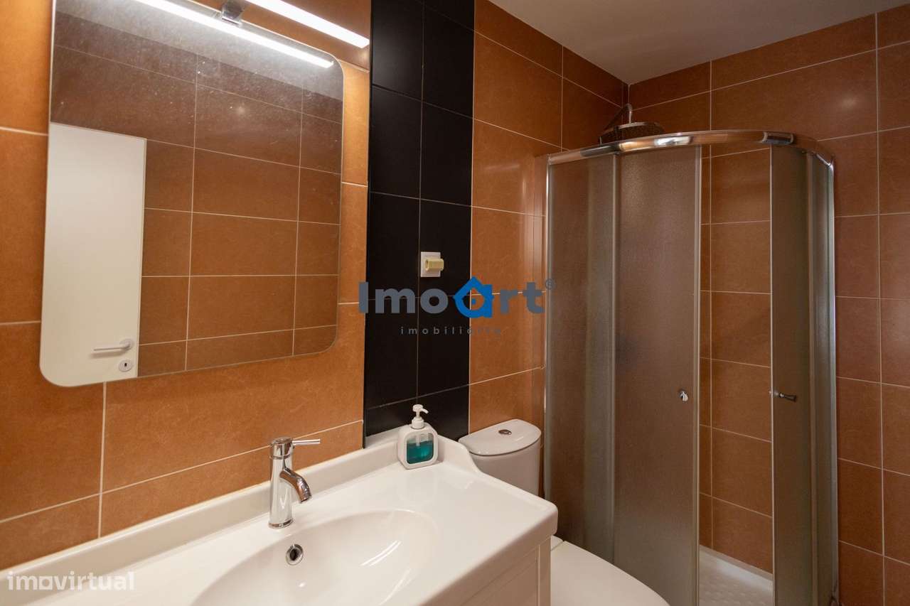 T2 RENOVADO COM VARANDA EXCECIONAL NA PRELADA !-41