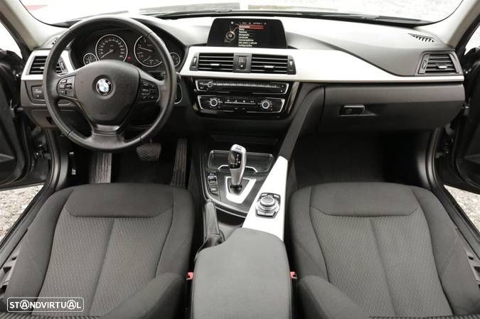 BMW 320 d Touring Advantage Auto - 30