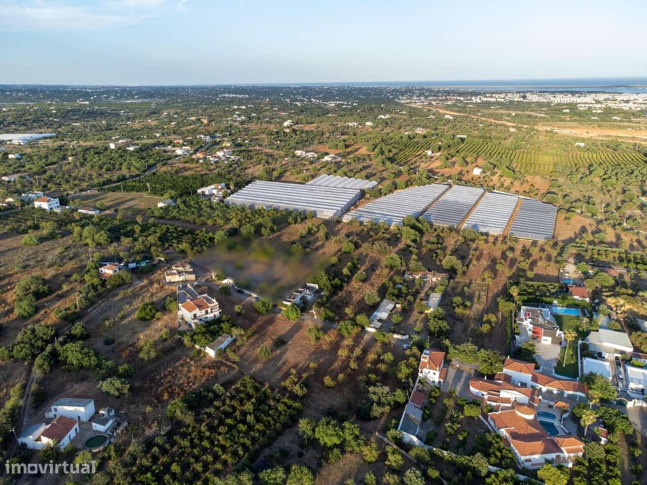 Ruína de 71m2 localizada em terreno misto de 5.760m2, e com terreno ur - Grande imagem: 5/25