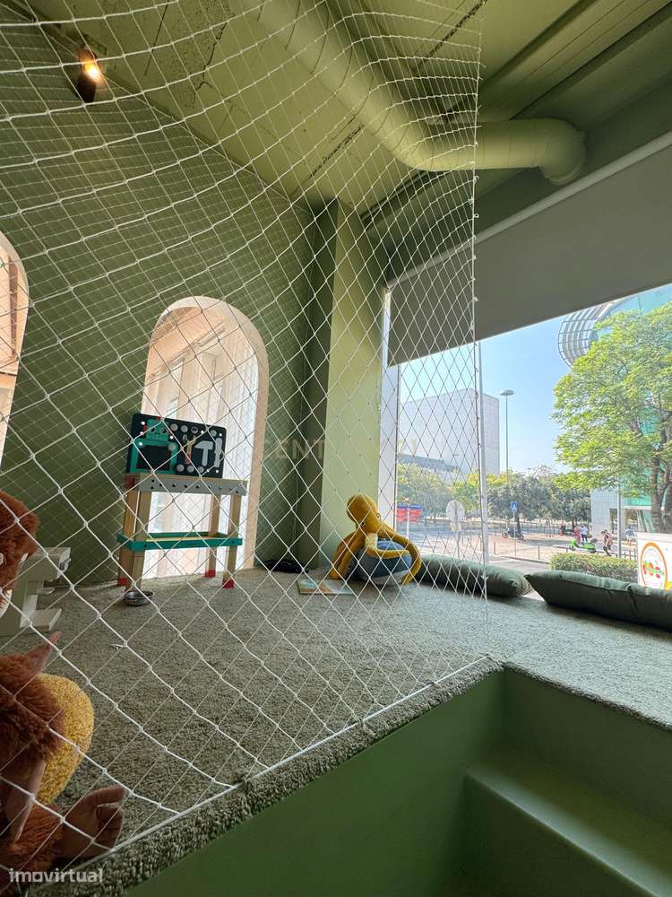 Trespasse de Restaurante (270 m2 + 2 esplanadas + 9 lugares de estacio-17