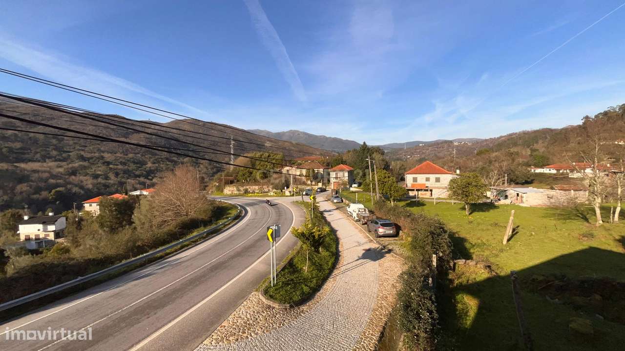 Apartamento T3 em Ponte da Barca - Oportunidade Única!-12