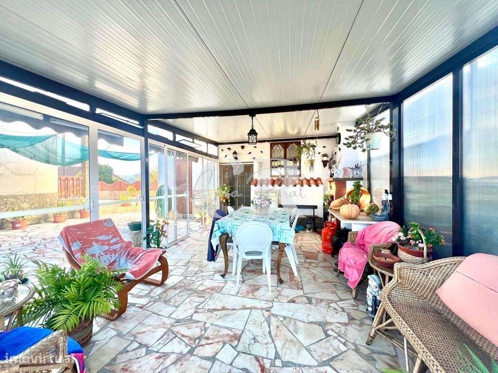 Excelente moradia térrea e independente com jardim em Arega - Figueiró-30