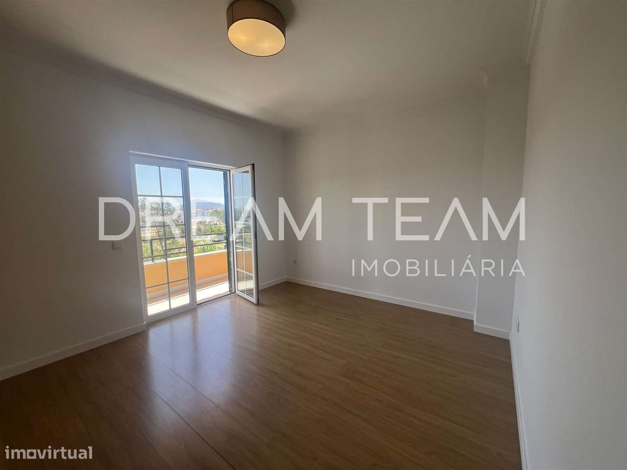 Moradia T4  com Piscina e Lote de 900 m² – Qta da Serralheira, Setúbal-8