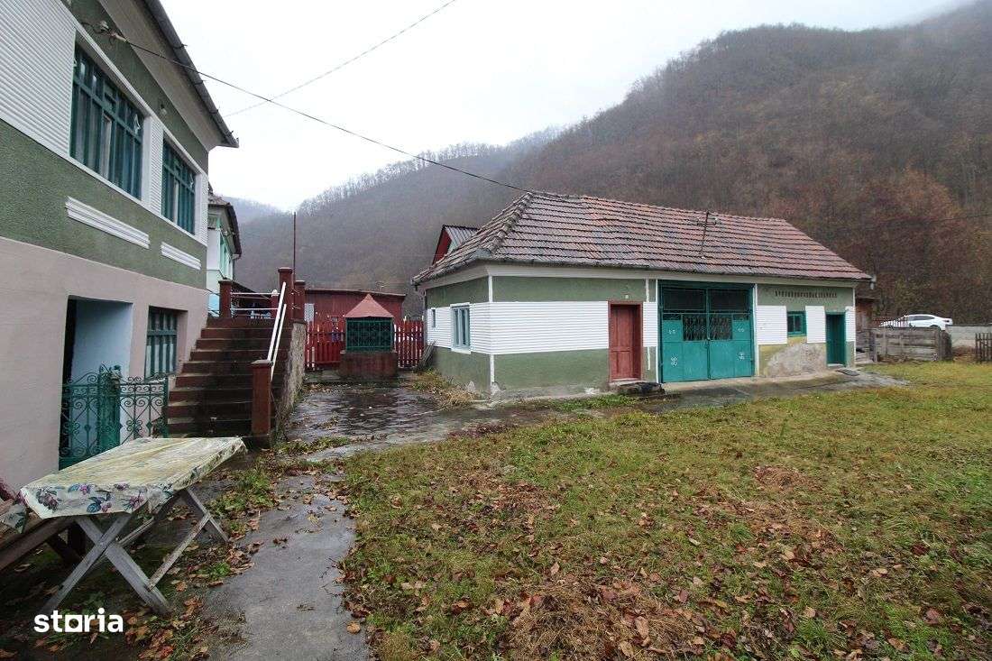 Vând casă P+E în Hășdău la 30km de Hunedoara, teren 693mp, anexe, șură - Imagine principală: 5/20
