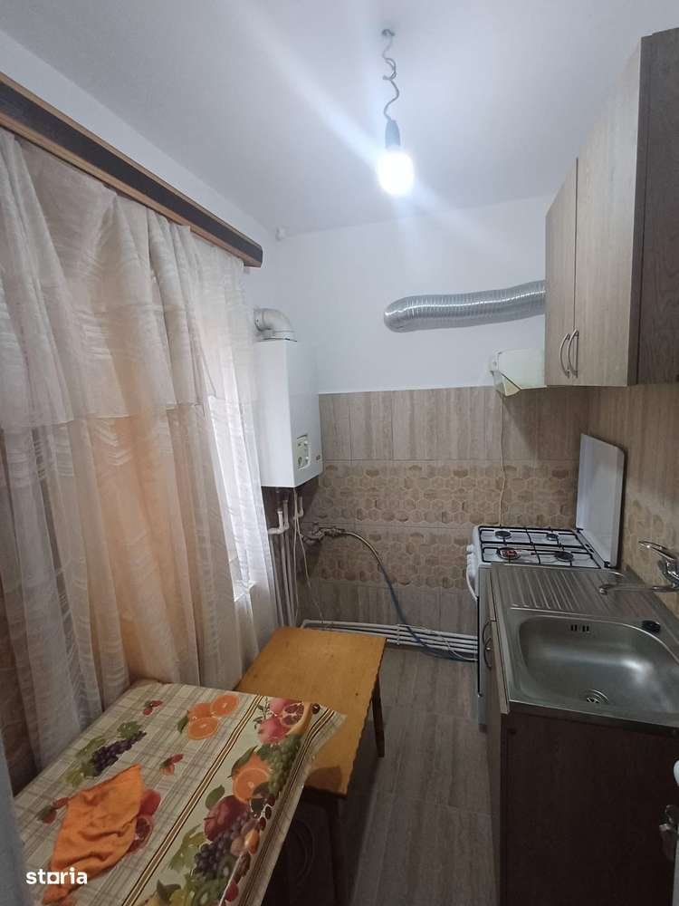 De inchiriat garsoniera etajul 1 mobilata și utilata Pret 1.000 lei - Imagine principală: 3/7