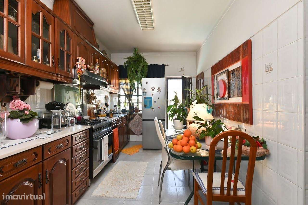 Espaçosa Moradia T3 na Quinta do Conde, Sesimbra-16