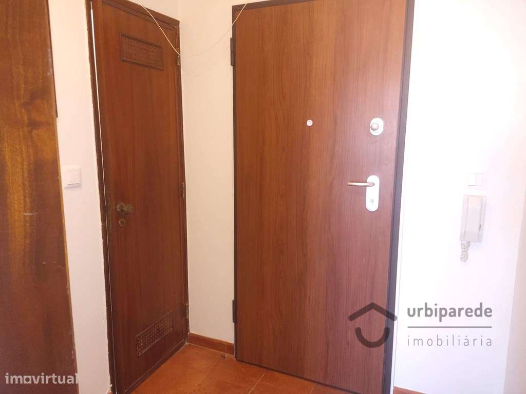 Apartamento T1 remodelado, com garagem, Linda a Velha. - Grande imagem: 5/33
