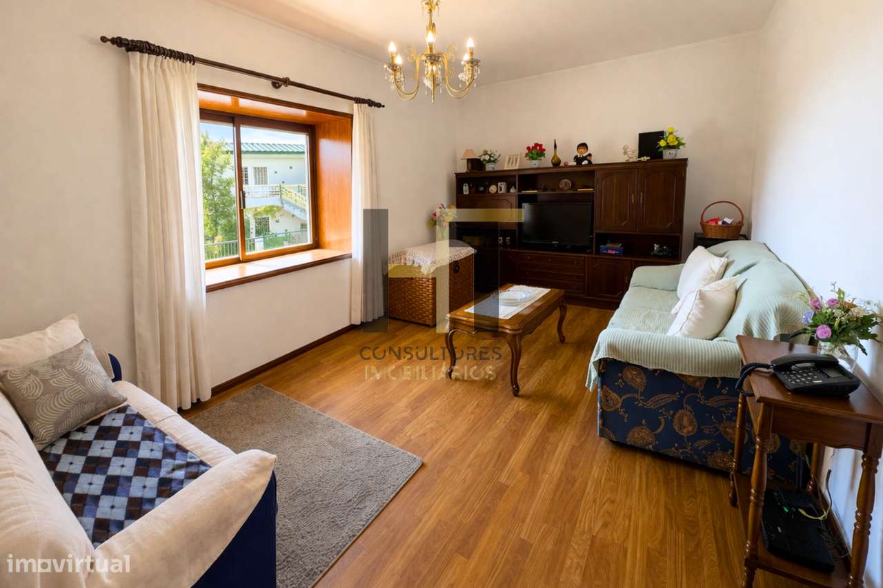 Andar-Moradia T2 | R/C | Entradas independentes | Terreno privativo 98 - Grande imagem: 4/22