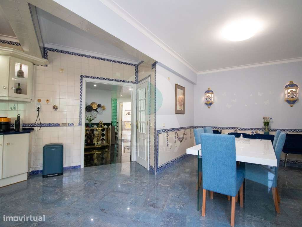 Excelente Apartamento T2 - Baixa da Banheira-30