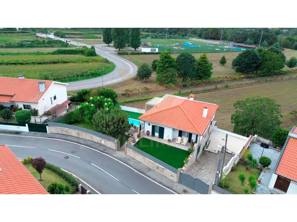 Moradia T4 com Piscina e Vista Panorâmica - Ribeira, Ponte de Lima - Grande imagem: 4/37