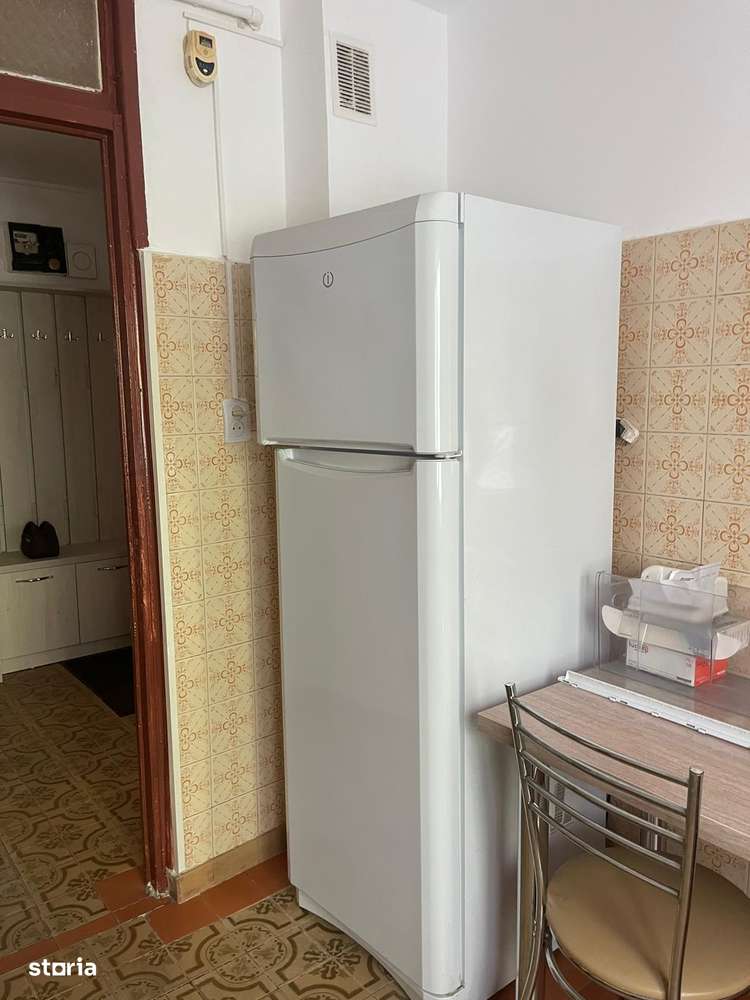 Inchiriez apartament trei camere, Eremia Grigorescu, renovat, Pitesti - Imagine principală: 4/20