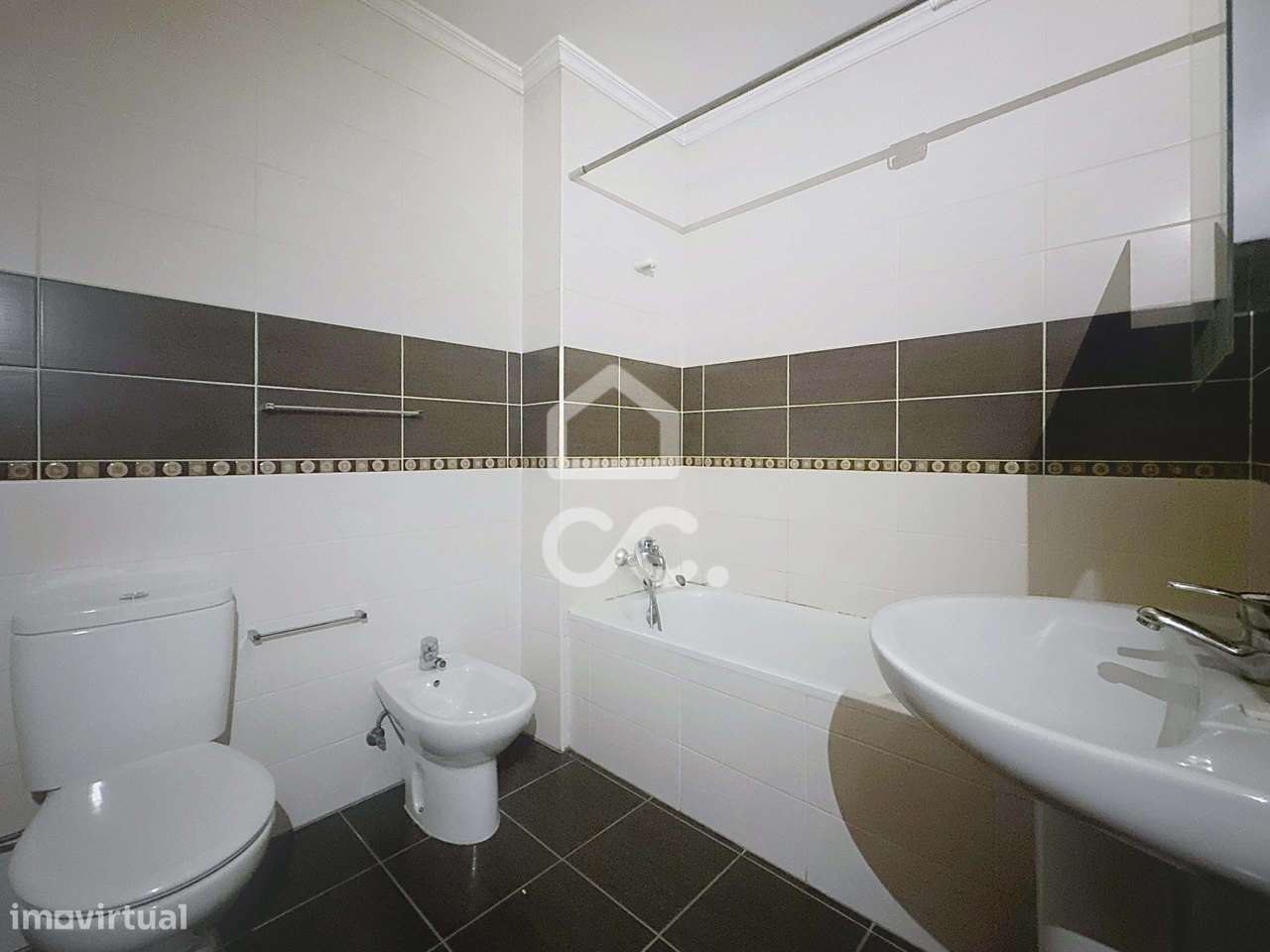 Apartamento T1 Renovado no centro da Cidade-6