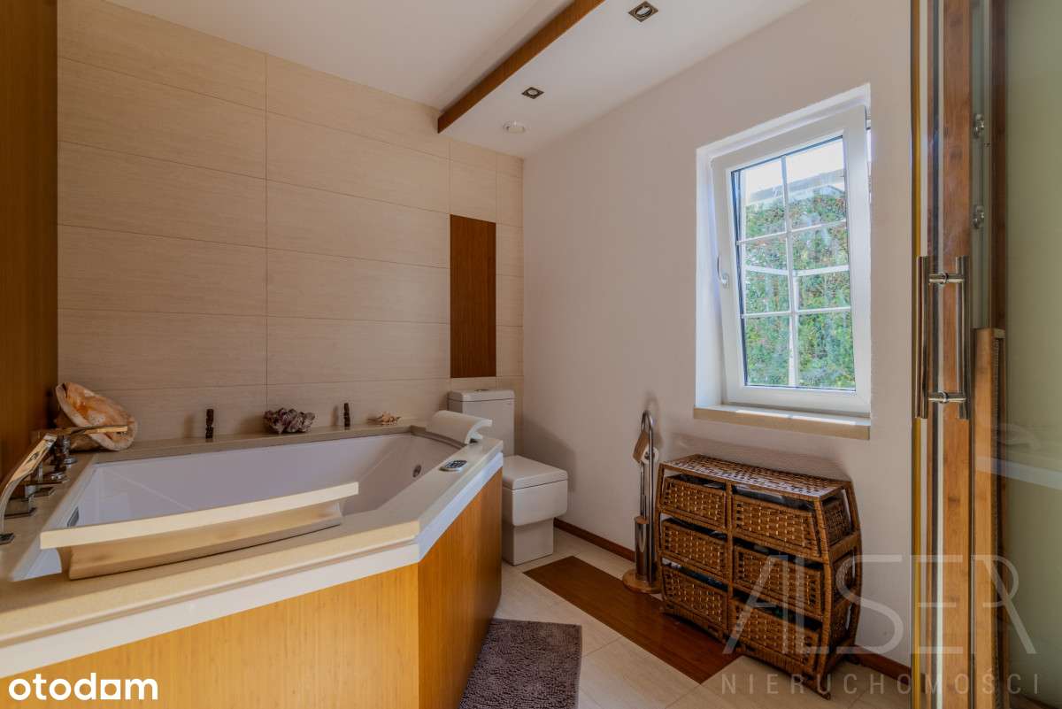 Murowany dom w Hiszpańskim stylu | Prywatność |-14