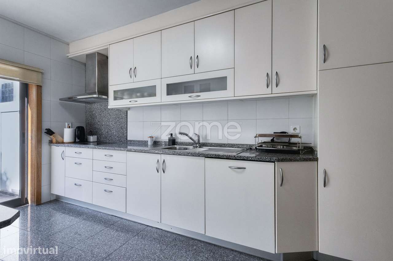 Moradia T4 com 4 suítes, na Rua Gomes Teixeira, Matosinhos-18