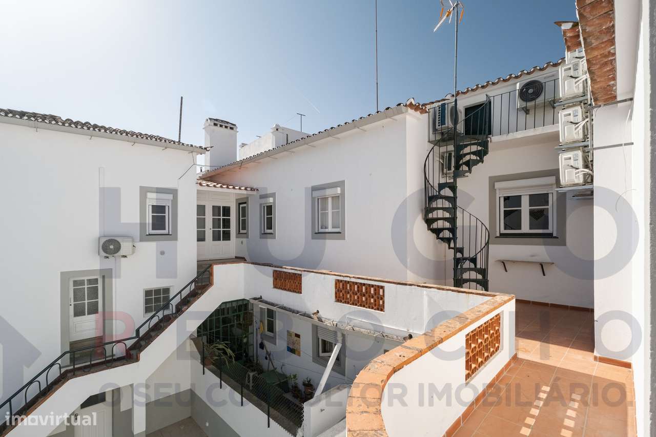 Prédio Exclusivo no Centro Histórico de Évora – Remodelado em 2025-35