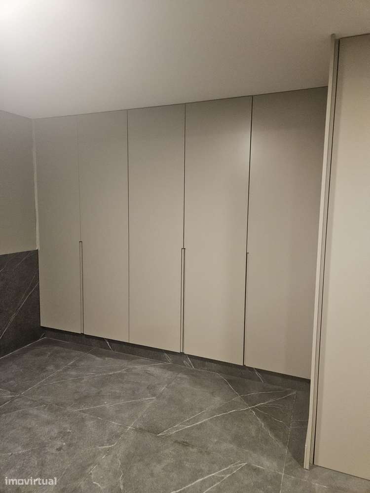 Moradia T4 com Piscina e Jardim-43